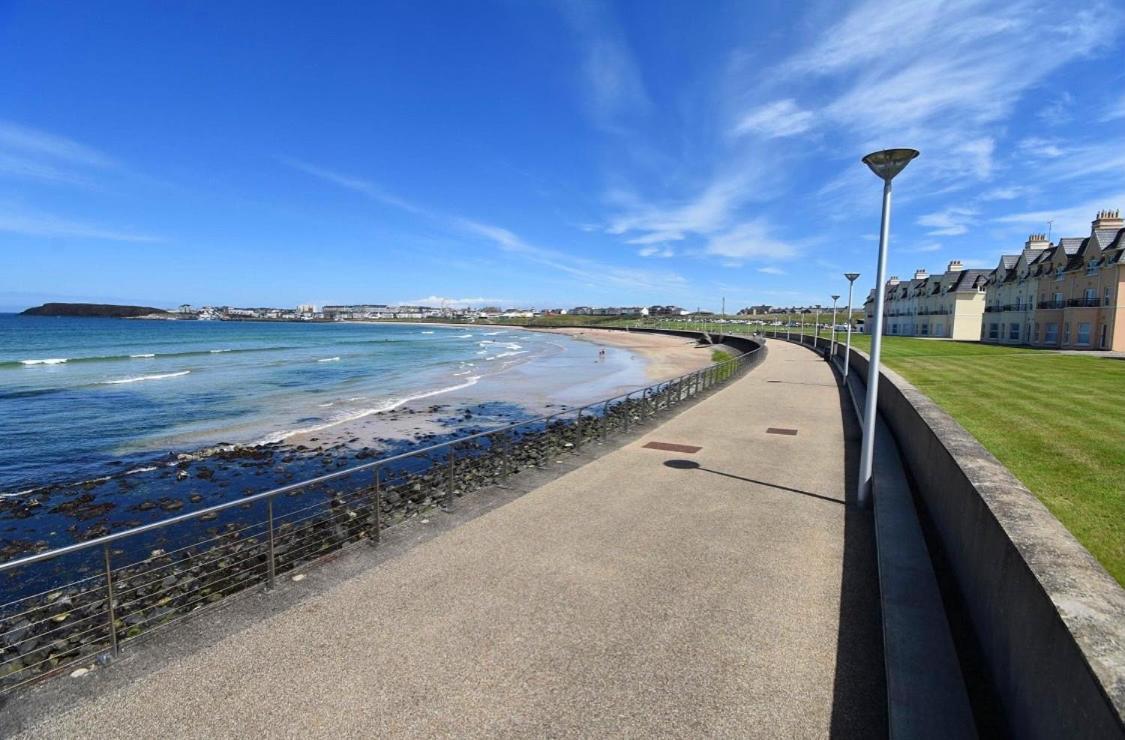 Sound Of The Sea - Penthouse In Portrush Apartman Kültér fotó