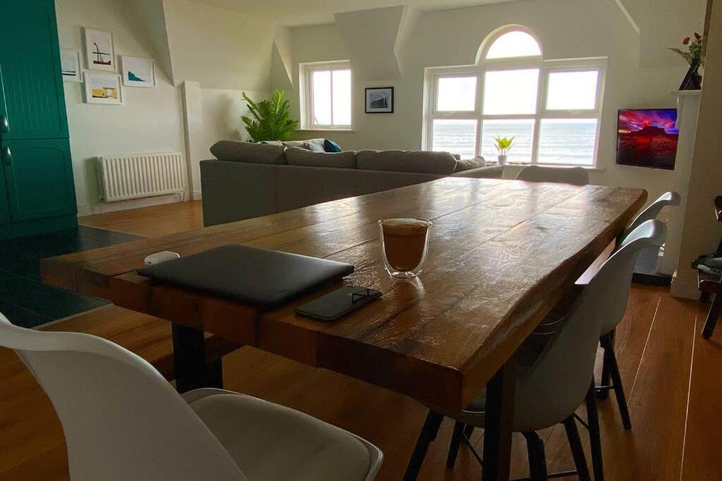 Sound Of The Sea - Penthouse In Portrush Apartman Kültér fotó